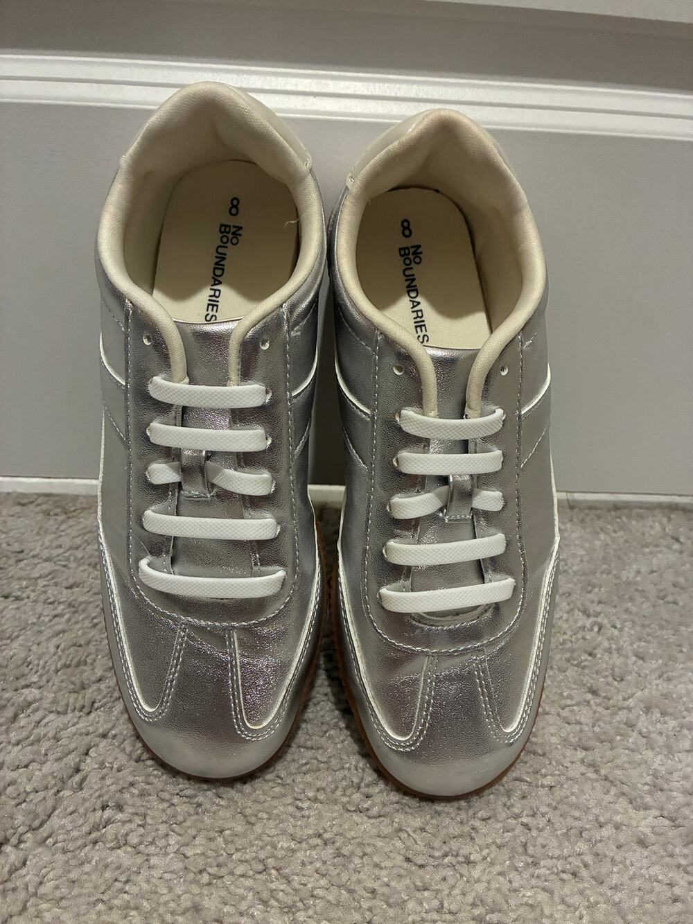 No Boundaries Silver Metallic Sneakers, Size 8